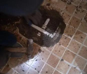成安卫生间漏水维修公司为您分享下卫生间渗水如何处理及注意事项