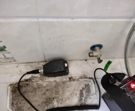成安屋顶漏水维修公司分享下卫生间漏水的危害及解决方法